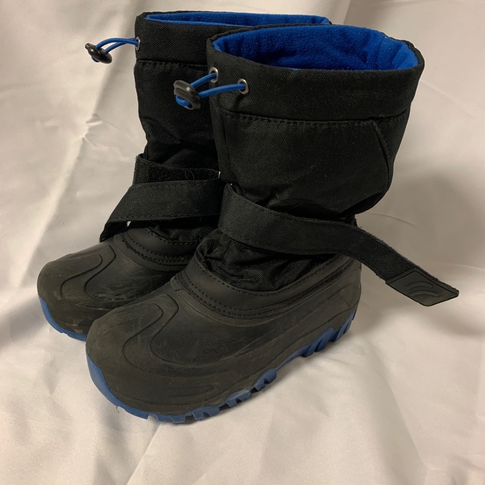 Boys waterproof winter boots size 2